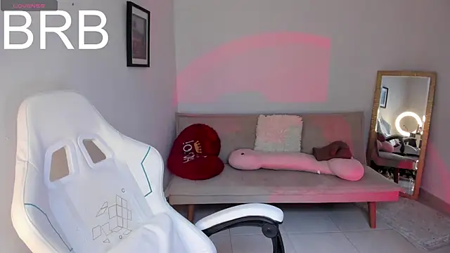 sweet pink  online show from May 22, 2:37 pm