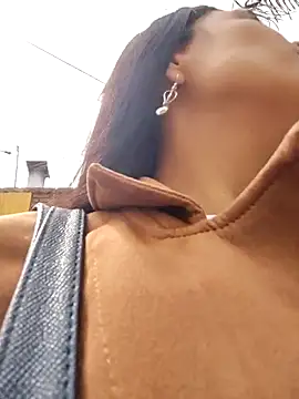 Astrid-- online show from September 10, 3:01 pm