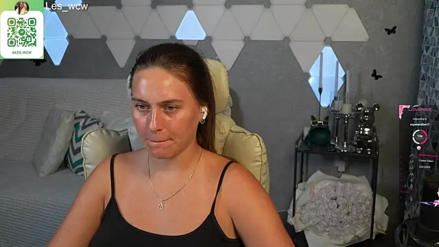 Snapshot of HarleyDeess chatting on September 17, 7:23 pm HarleyDeess online show from September 17, 7:23 pm