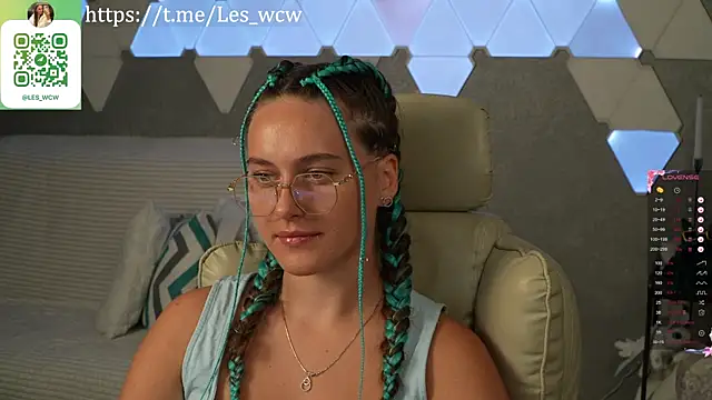 Snapshot of HarleyDeess chatting on October 4, 9:30 pm HarleyDeess online show from October 4, 9:30 pm