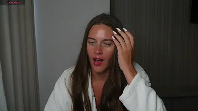 HarleyDeess online show from June 9, 2:11 am