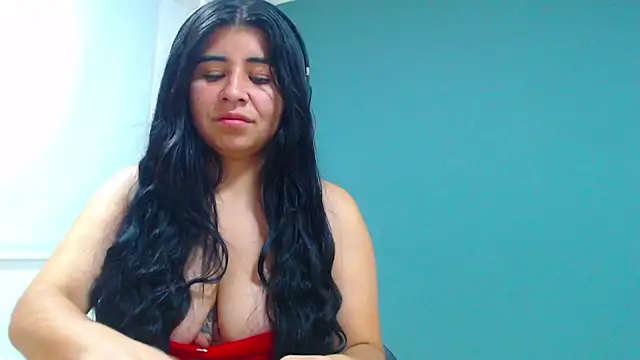 Snapshot of danna-_roouss chatting on September 22, 5:55 pm danna- roouss online show from September 22, 5:55 pm