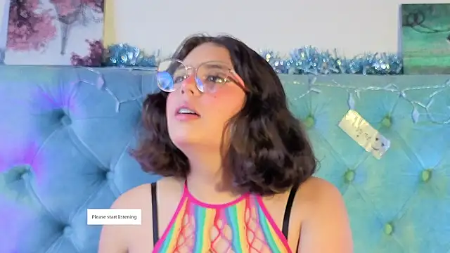 Paola Lyon  online show from January 6, 6:22 pm