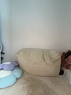 Mona-Peaches online show from July 5, 1:06 pm