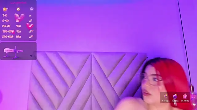 EmmaSwift  online show from February 2, 3:05 am