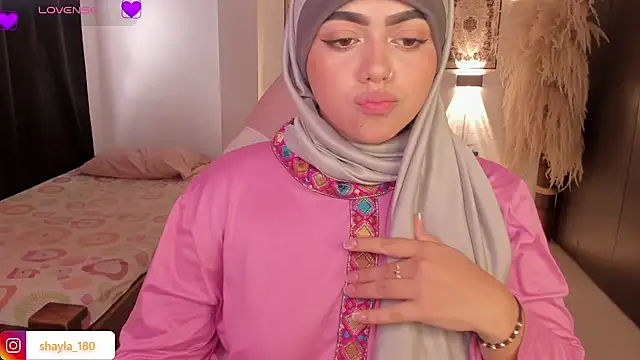 shayla 18 online show from October 29, 7:27 pm