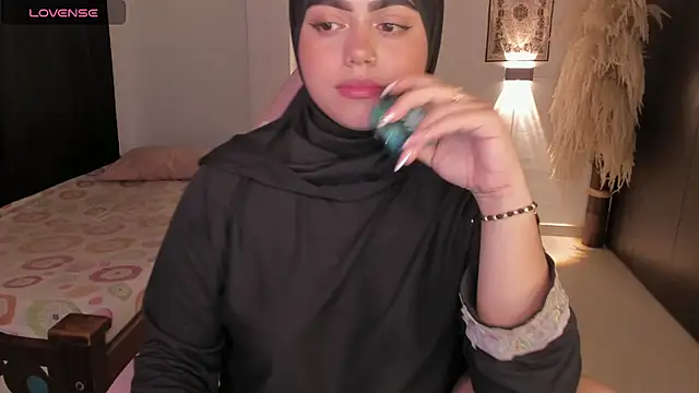 Snapshot of shayla_18 chatting on October 23, 2:39 am shayla 18 online show from October 23, 2:39 am