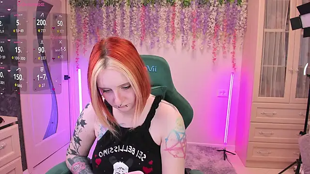 EmmyBunny online show from April 18, 3:03 pm