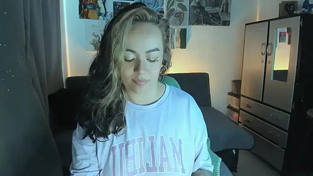 joan-star online show from March 13, 4:08 pm