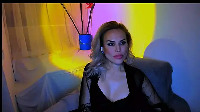 Snapshot of Radmila_Queen_ chatting on September 24, 6:29 pm Radmila Queen online show from September 24, 6:29 pm
