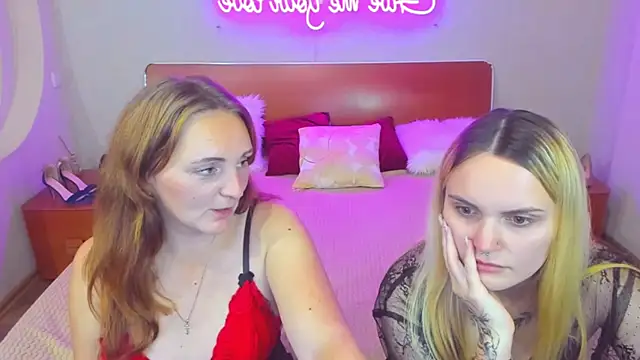 Snapshot of MagicEyess chatting on October 13, 5:59 pm MagicEyess online show from October 13, 5:59 pm
