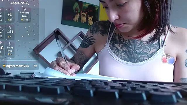 ZoeBakers  online show from February 4, 5:49 pm