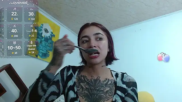 Snapshot of ZoeBakers_ chatting on October 2, 3:55 am ZoeBakers online show from October 2, 3:55 am