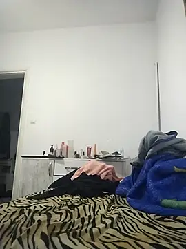 Impression222 online show from October 25, 3:52 pm