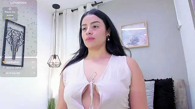 Paula Desousa online show from September 14, 8:51 pm