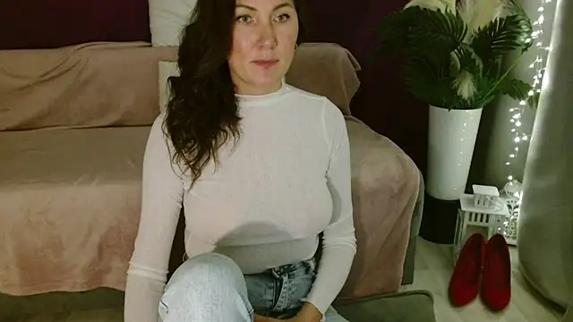 Imcarrieberry online show from October 9, 2:43 pm