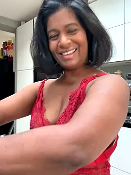 Snapshot of RoseMelanie chatting on October 9, 7:56 am RoseMelanie online show from October 9, 7:56 am