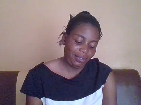 Snapshot of sweetbabra1 chatting on October 2, 11:15 am sweetbabra1 online show from October 2, 11:15 am