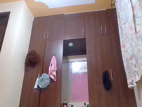 sweet-fancy online show from November 3, 8:13 pm