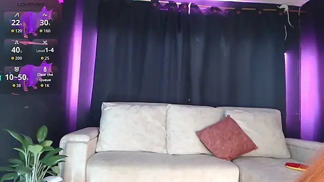 Snapshot of skinny_Raven chatting on September 29, 11:54 pm skinny Raven online show from September 29, 11:54 pm