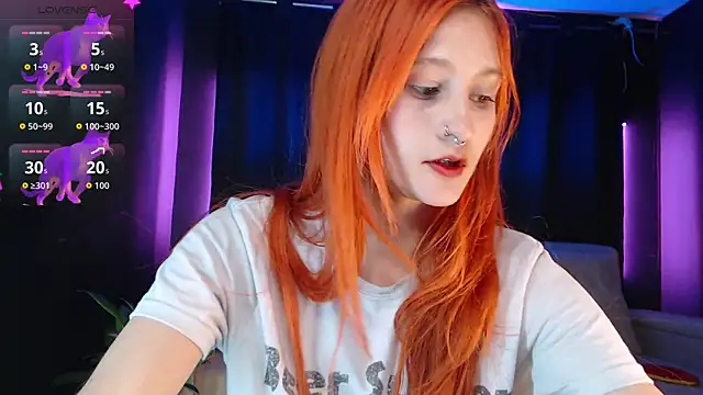 Snapshot of skinny_Raven chatting on October 1, 11:20 pm skinny Raven online show from October 1, 11:20 pm