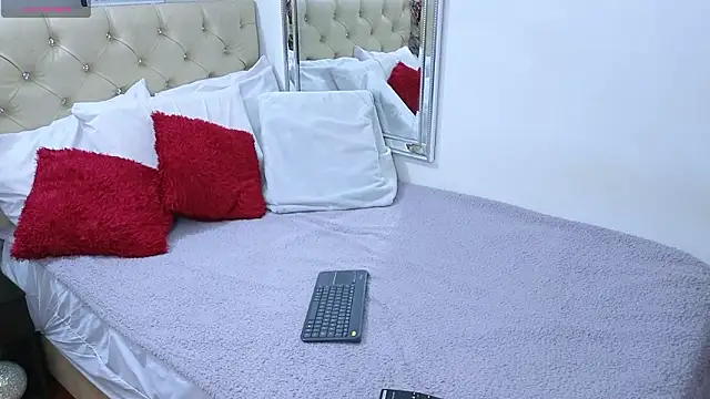 AnnaRedgrave online show from February 4, 7:55 am