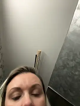 Bella-Tight online show from February 18, 8:19 pm