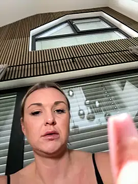 Bella-Tight online show from November 26, 9:10 am