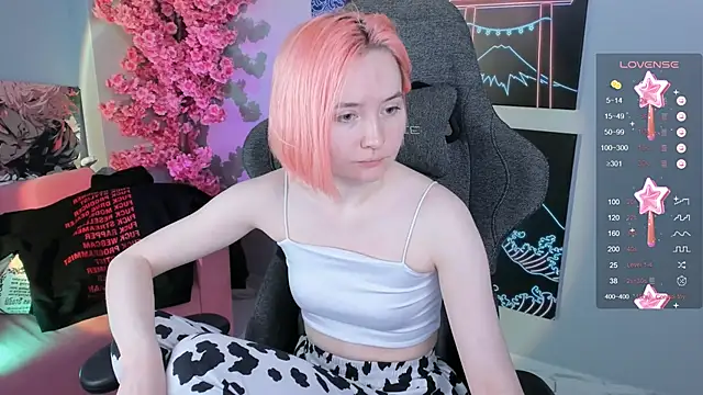 ReiYosimoto online show from October 8, 11:58 am