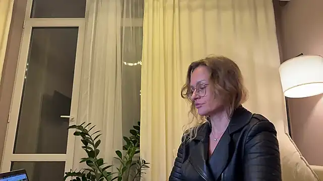 mommy nadin online show from October 25, 8:48 pm