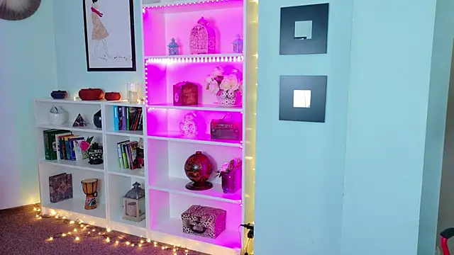 BrianaJoy online show from March 27, 6:48 am