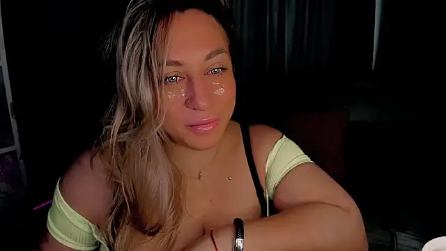 CumOnMy Tits online show from November 7, 3:45 am