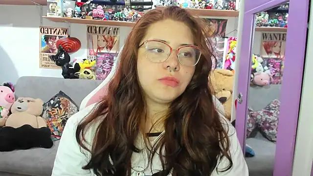 soficammy online show from December 17, 12:05 am