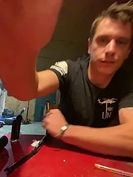 DillPie online show from December 17, 5:33 am