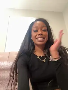 mismialove online show from June 6, 3:29 pm