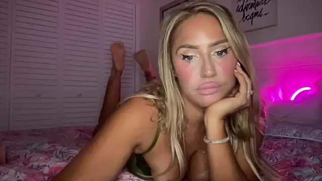 Fitnessbabe69 online show from September 24, 8:02 am