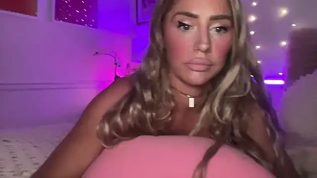 Fitnessbabe69 online show from July 15, 9:03 am